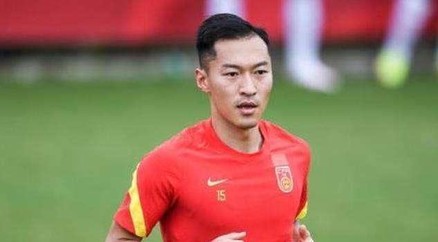 梦莹高潮三人睡一起小说